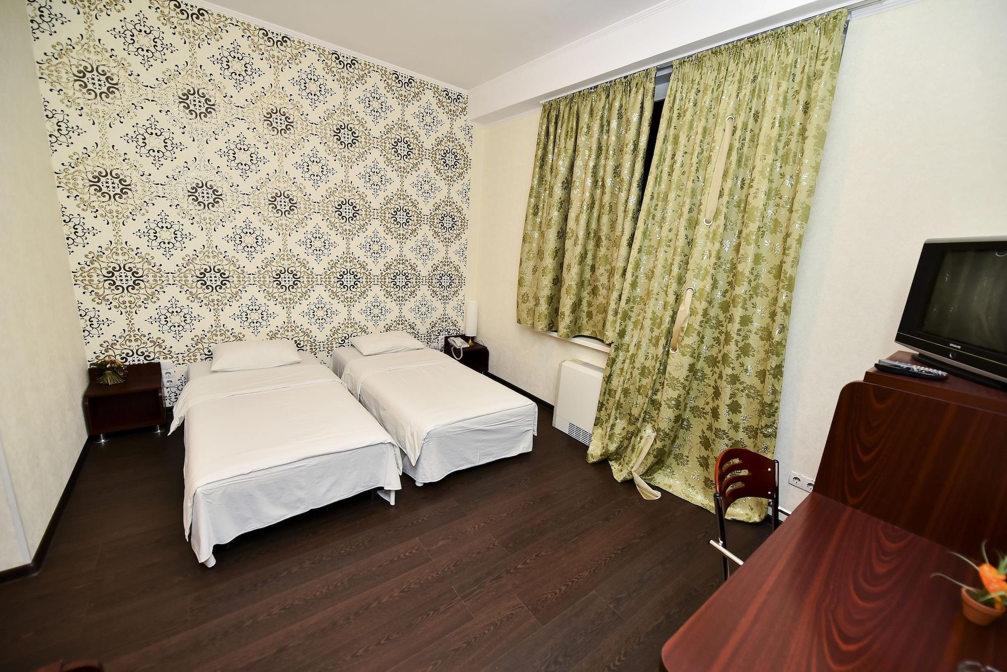 Mesogios Hotel Кишинев Екстериор снимка