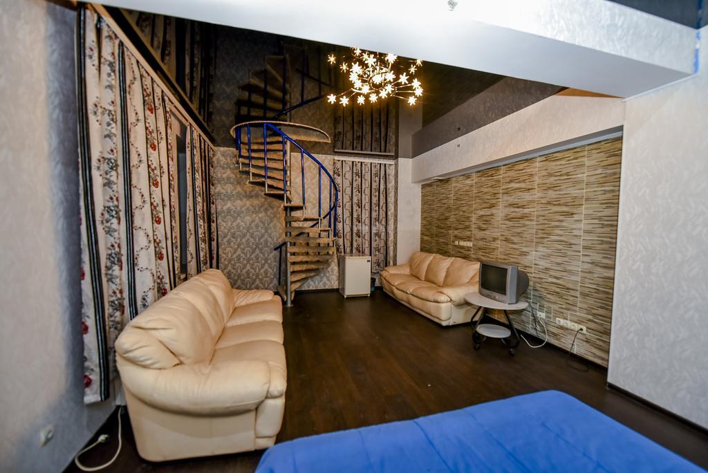 Mesogios Hotel Кишинев Екстериор снимка