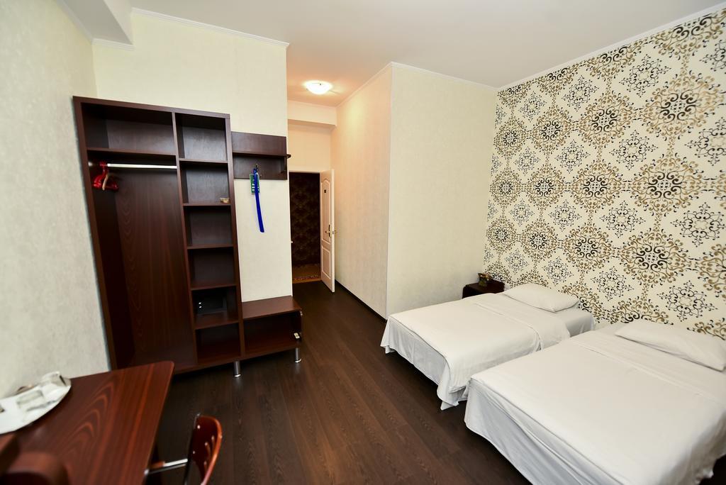 Mesogios Hotel Кишинев Екстериор снимка