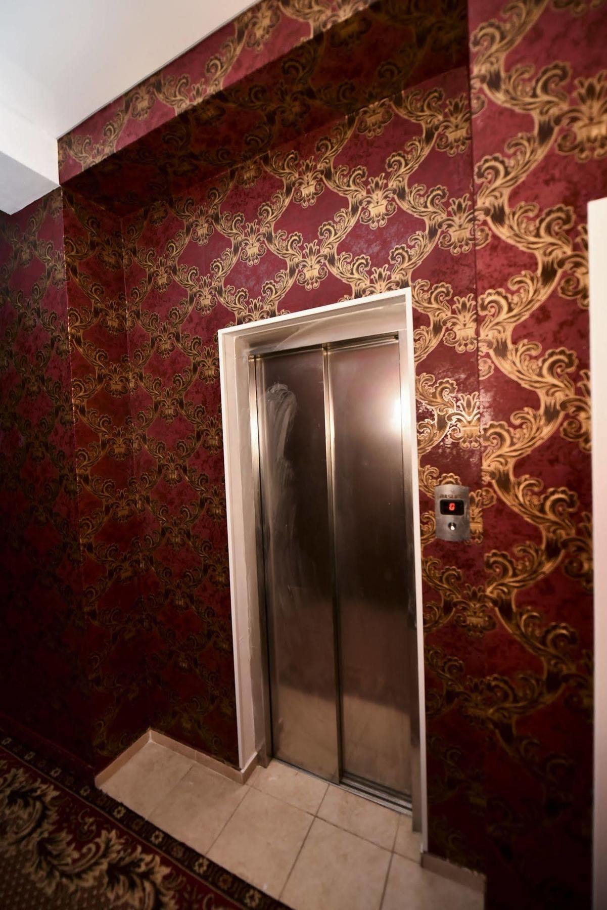 Mesogios Hotel Кишинев Екстериор снимка