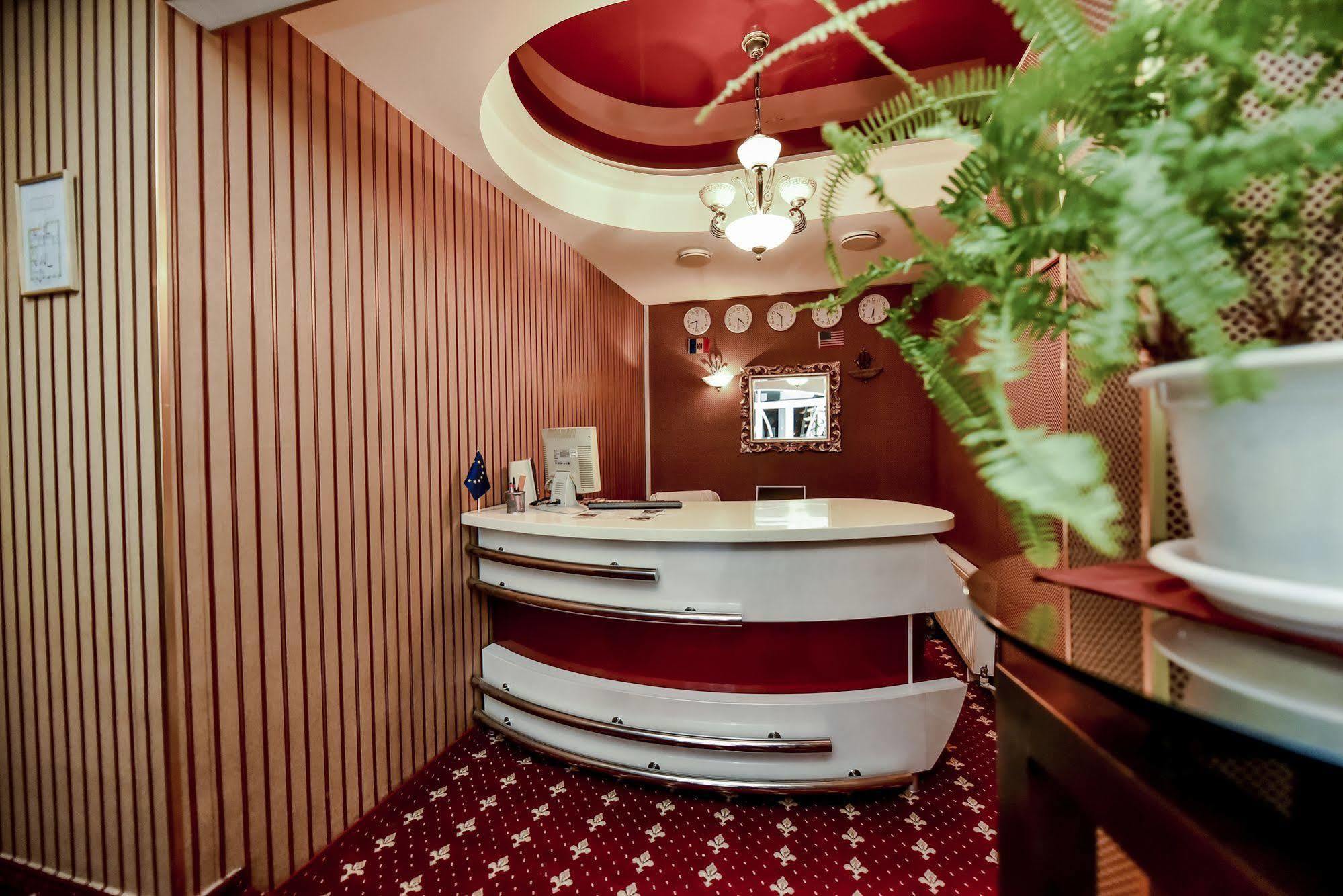 Mesogios Hotel Кишинев Екстериор снимка